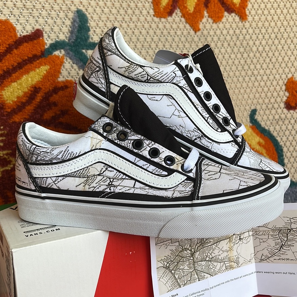 Vans Old Skool
(Moca) Frances Stark/Maps
VNOA5KRF94H
WMNS sneakers athletic shoe - Picture 6 of 16